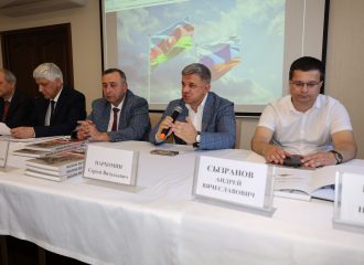 В Астрахани презентована книга «Вклад Азербайджана в победу над фашизмом»